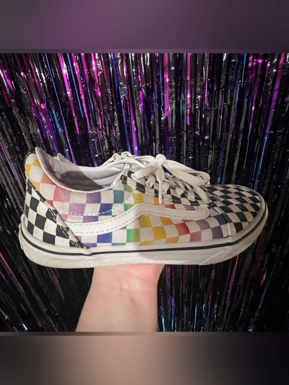 Vans Big kids size 6 is equivalent to women’s 7 1/2